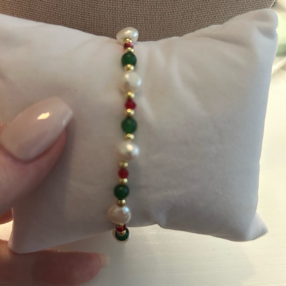 Elegant Pearl, Red, and Green Bead Bracelet Christmas